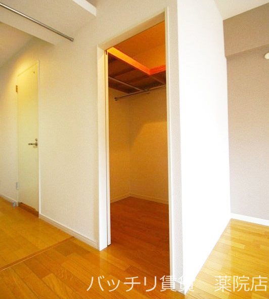 収納　別号室タイプの為、現状を優先致します。