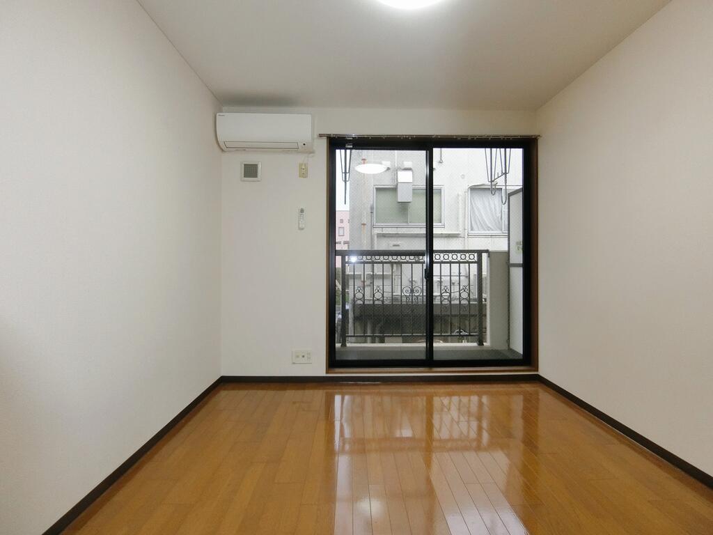 プレジールの居間写真