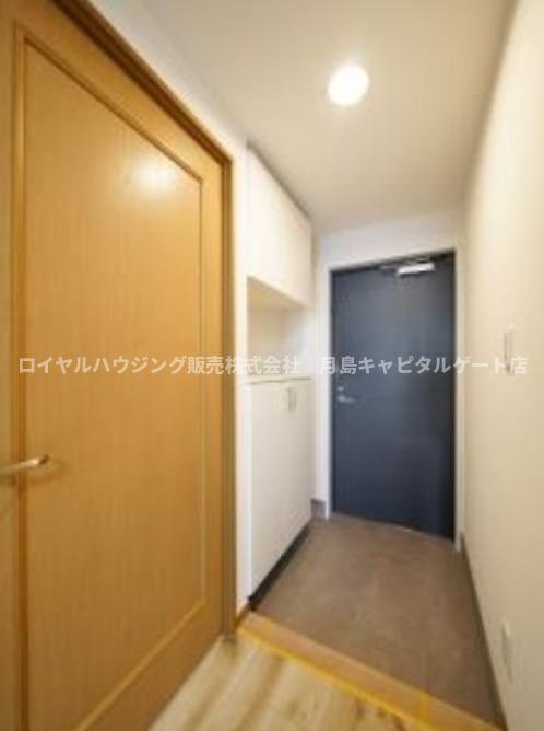 玄関　※別部屋参照写真