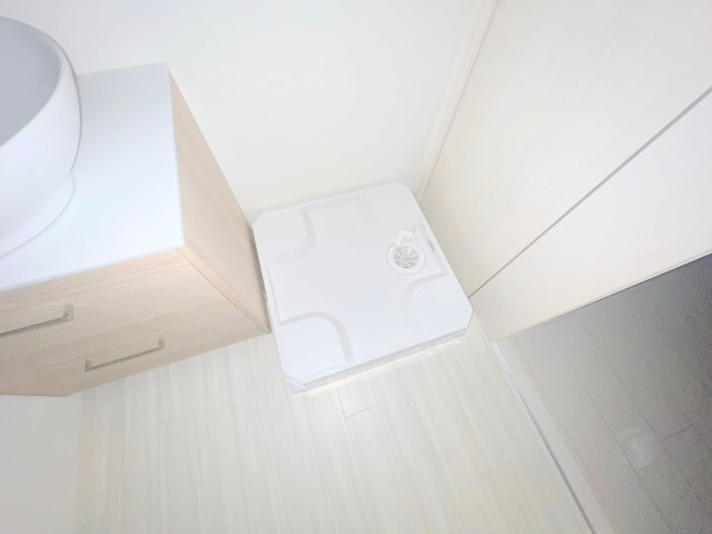 その他設備　嬉しい室内洗濯機置場。これで洗濯機も長持ちしますね。