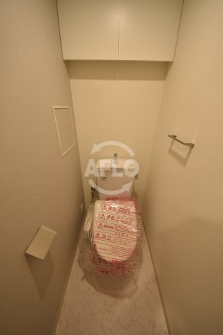 トイレ　La Douceur九条　温水洗浄便座