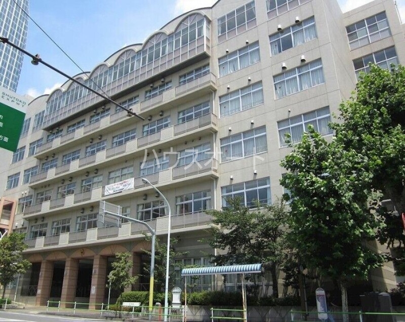 小学校　港区立小中一貫教育校御成門学園御成門小学校（小学校）まで814m