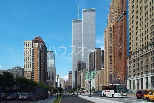 ショッピングセンター　世界貿易センタービル（ショッピングセンター）まで587m