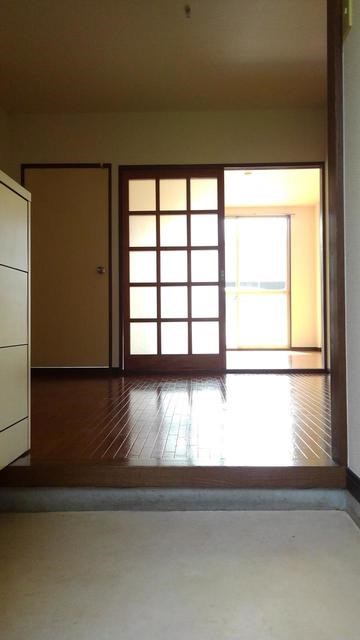 玄関　お問合せは048-772-8202