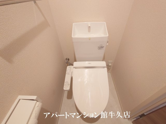 トイレ　温水洗浄暖房便座