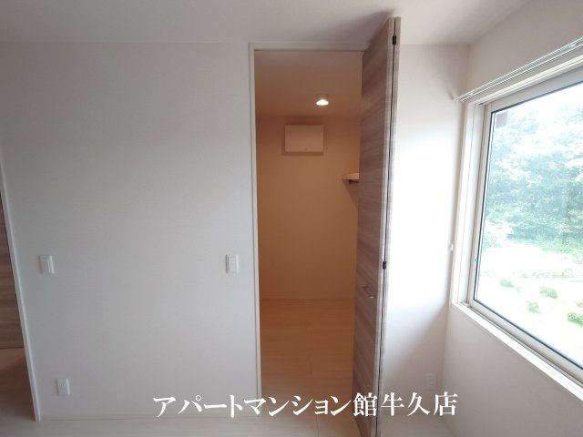 収納　ウォークインクローゼット