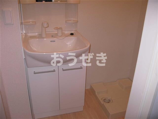 洗面設備　写真準備中の為、同物件の過去…?