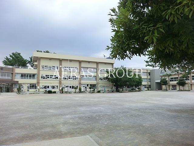 小学校　板橋区立下赤塚小学校（小学校）まで684m