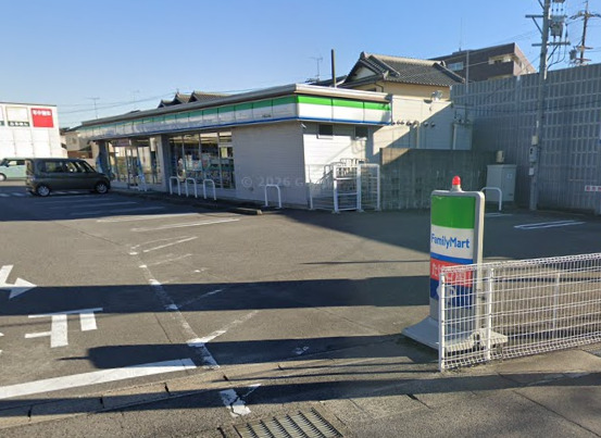 コンビニ　ファミリーマート 半田乙川店（コンビニ）まで2562m