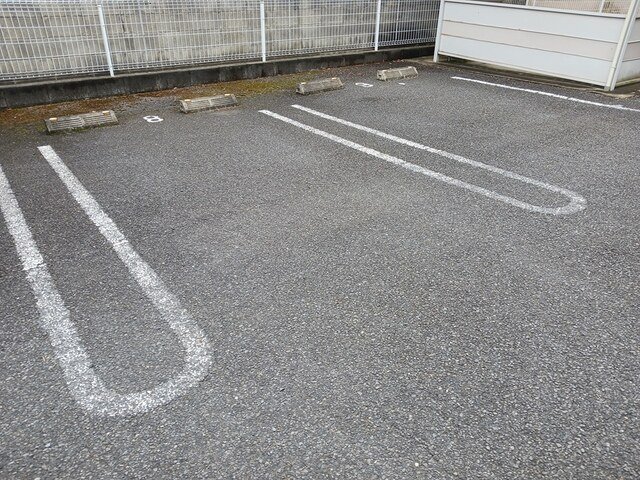 駐車場　駐車場完備です