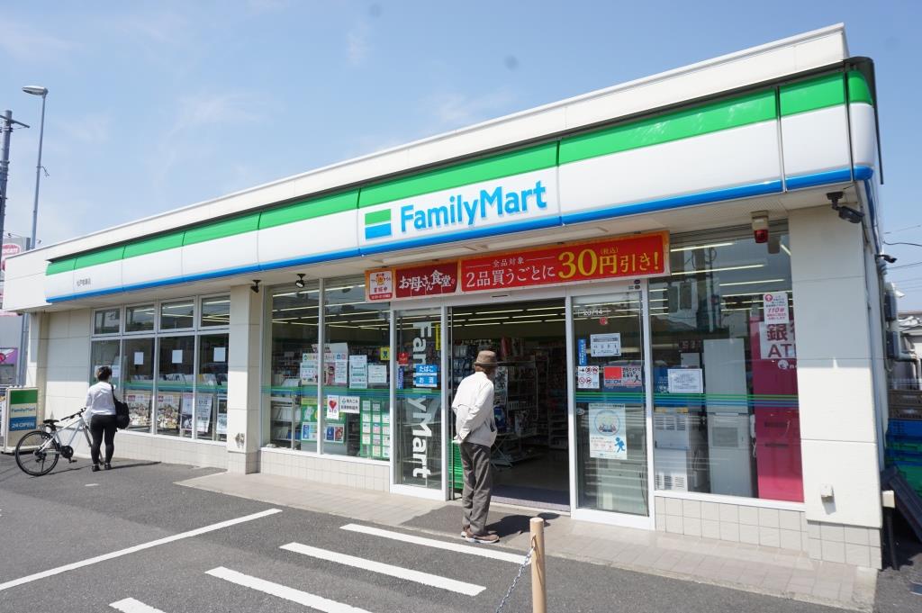 コンビニ　ファミリーマート 松戸岩瀬店（コンビニ）まで211m