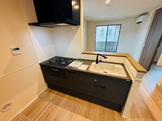 キッチン　コンパクトなキッチンで掃除もラクラク