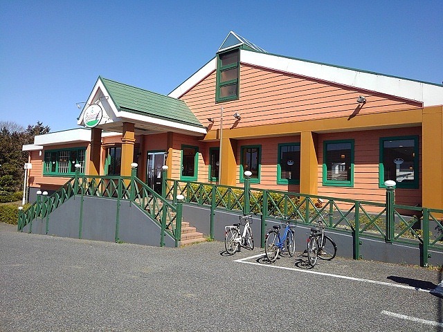 飲食店　サイゼリア（飲食店）まで1400m