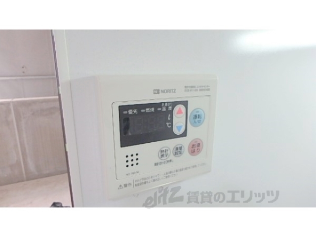 その他設備　給湯器リモコン