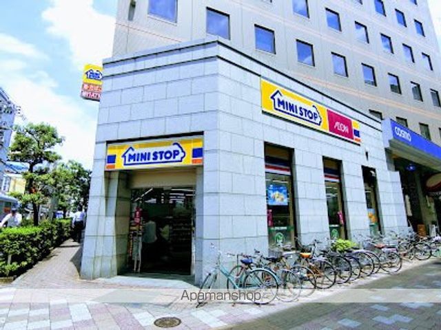 コンビニ　ミニストップ板橋区役所前店（コンビニ）まで359m