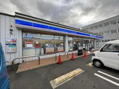 コンビニ　ローソン 富田林税務署前店（コンビニ）まで878m