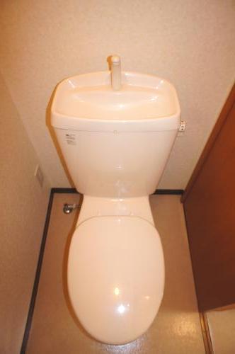 トイレ　清潔感あるトイレです。