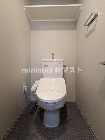 地下鉄中央線 九条駅 徒歩2分 14階建 築7年のトイレ写真