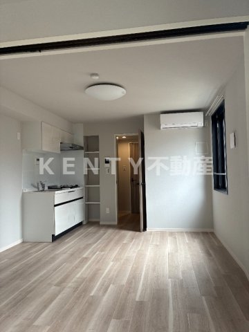 OAK VILLA Shinagawa Residenceの居間写真