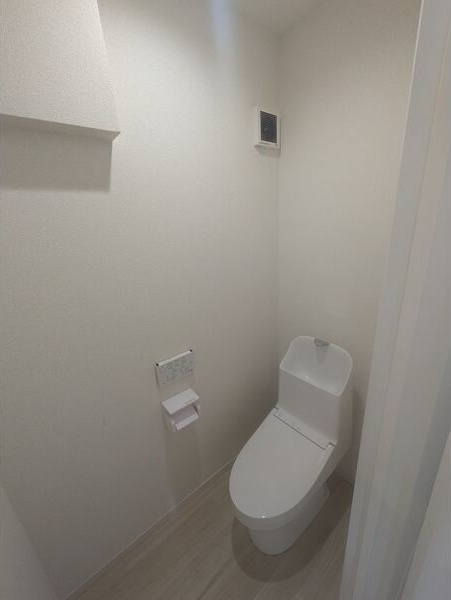 地下鉄桜通線 高岳駅 徒歩12分 5階建 築37年のトイレ写真