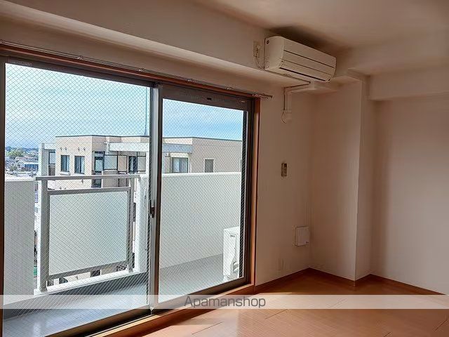 ＪＲ高崎線 宮原駅 徒歩2分 8階建 築18年の居間写真