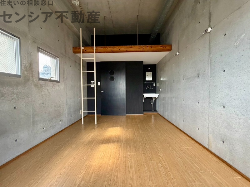 ＪＲ大阪環状線 京橋駅 徒歩4分 7階建 築22年の居間写真