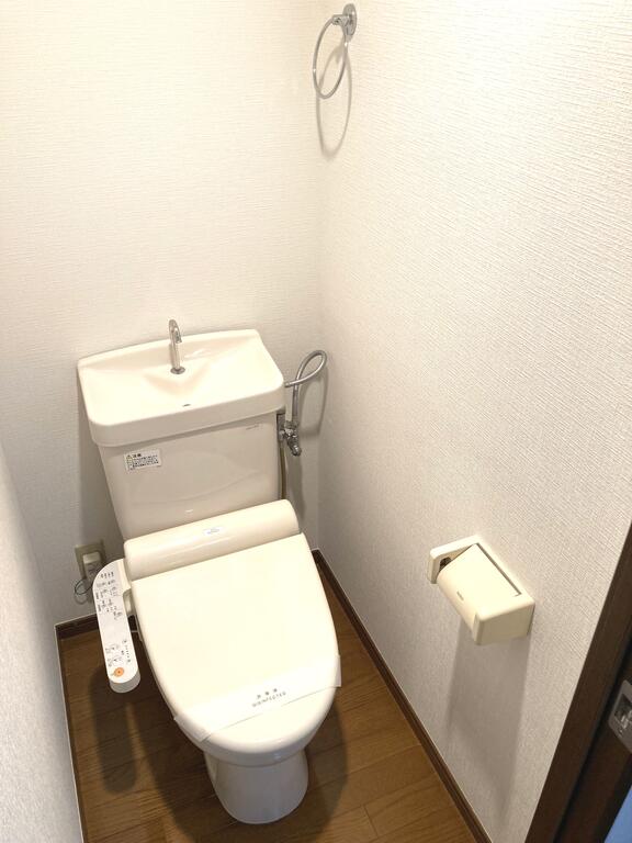 ハウスオブシャインのトイレ写真