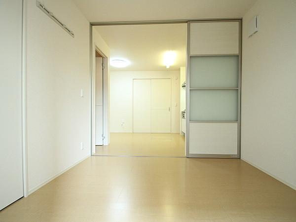居室・リビング　別号室参考写真