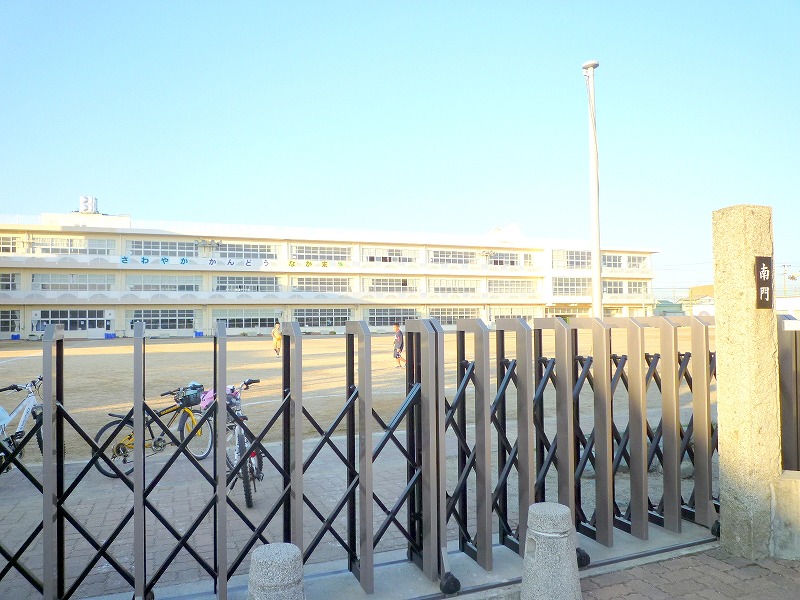 小学校　浜松市立舞阪小学校（小学校）まで547m