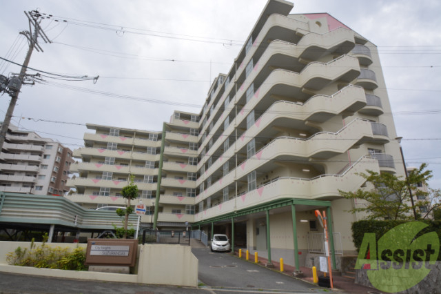 【神戸市北区鈴蘭台北町のマンションの建物外観】