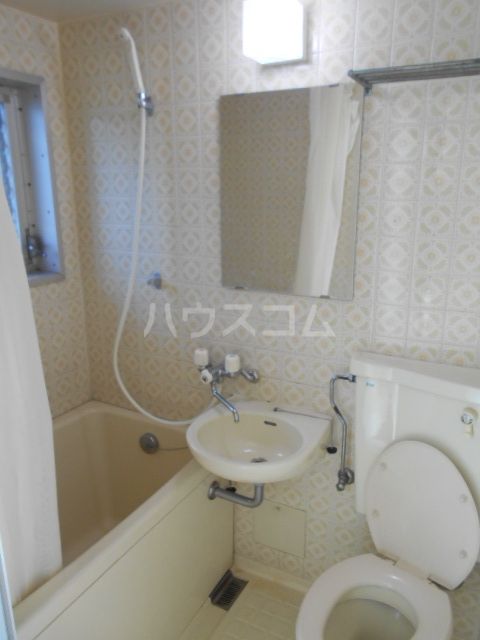 【江戸川区東葛西のアパートの洗面設備】