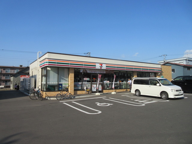 コンビニ　セブンイレブン札幌栄通16丁目店（コンビニ）まで376m