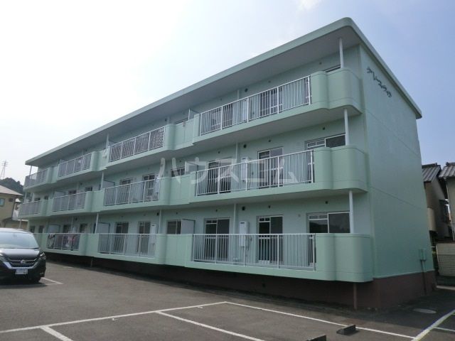 静岡市駿河区鎌田のマンションの建物外観