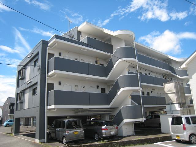 【高松市仏生山町のマンションの建物外観】