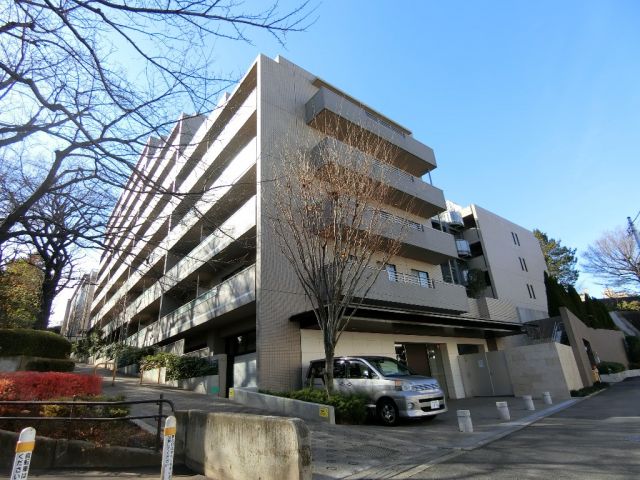 世田谷区若林のマンションの建物外観