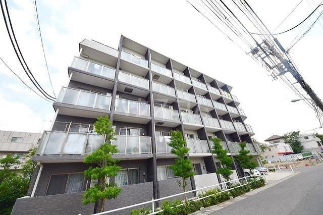 【板橋区三園のマンションの建物外観】