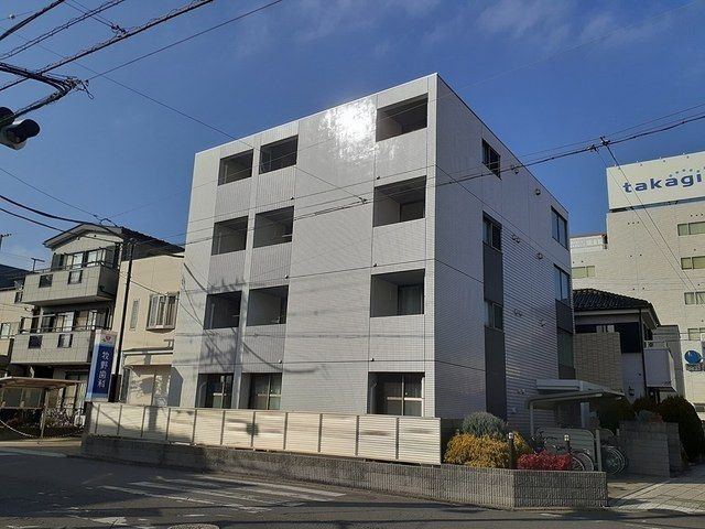 【さいたま市北区東大成町のマンションの建物外観】