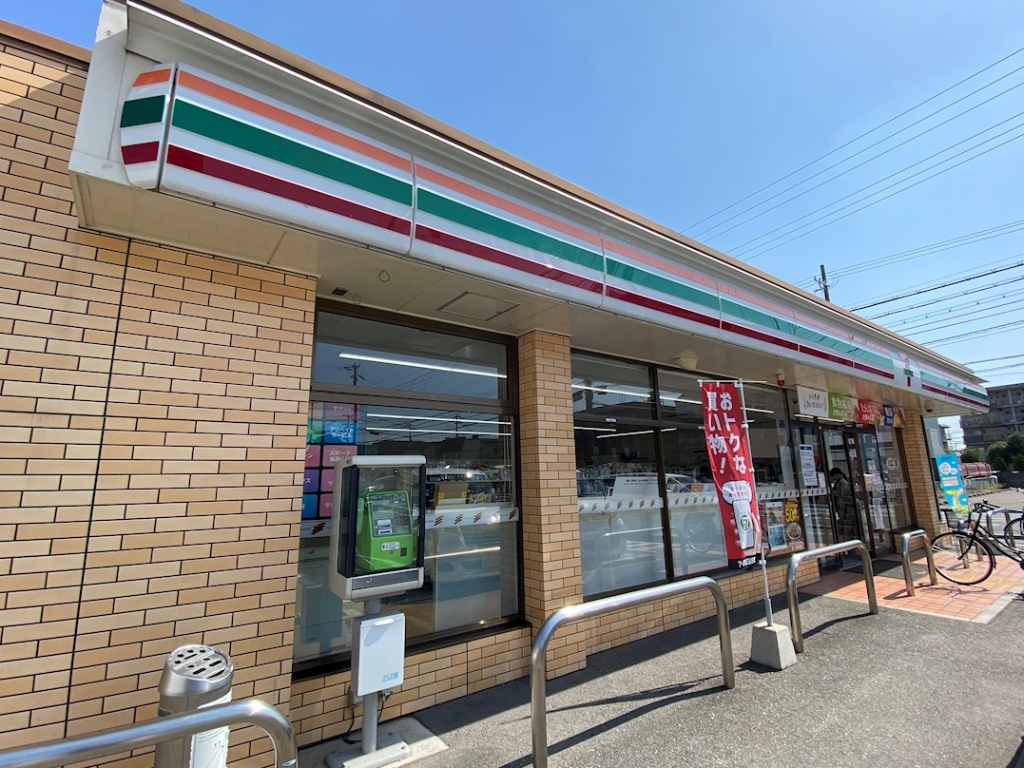 【姫路市飾磨区西浜町のマンションのコンビニ】