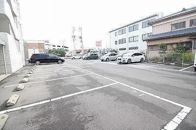 【ホポロ大形本町の駐車場】