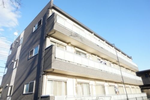 習志野市鷺沼のマンションの建物外観