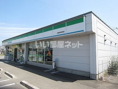 【板野郡藍住町勝瑞のアパートのコンビニ】