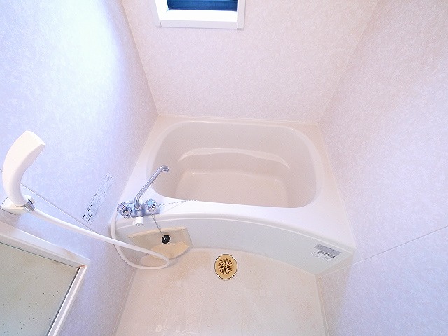 バス・シャワールーム　ゆったり過ごせるお風呂です