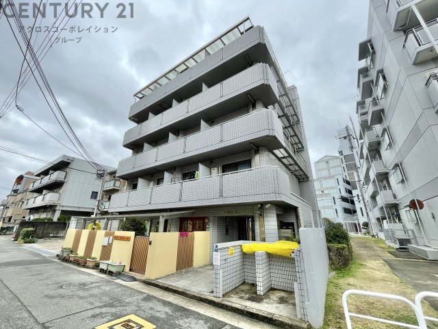 建物外観　オートロック・防犯カメラ付きで安心です！