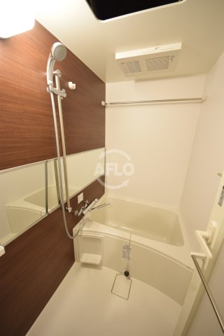 バス・シャワールーム　RISING Maison 本町橋　浴室