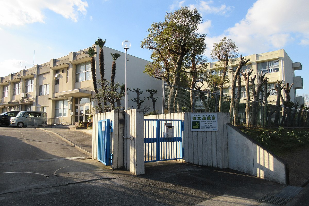小学校　堺市立竹城台東小学校（小学校）まで456m