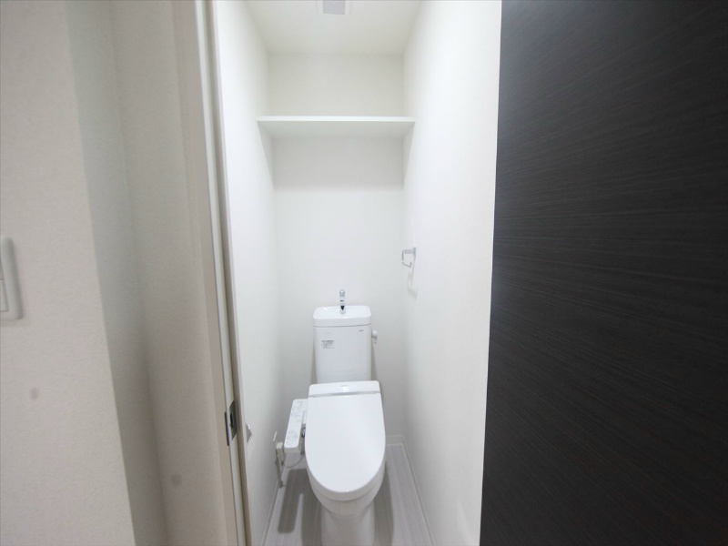 トイレ　温水洗浄暖房便座付トイレ