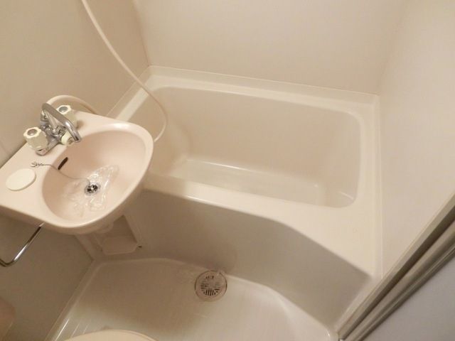 バス・シャワールーム　バスルーム