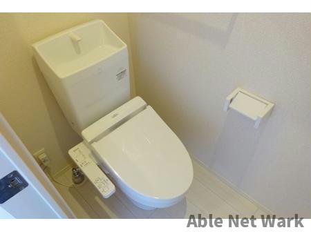 トイレ　落ち着いたトイレです