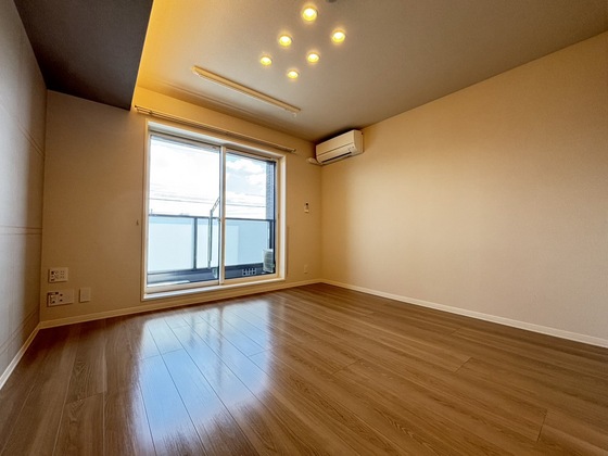 居室・リビング　※別号室のお写真となります※現況優先