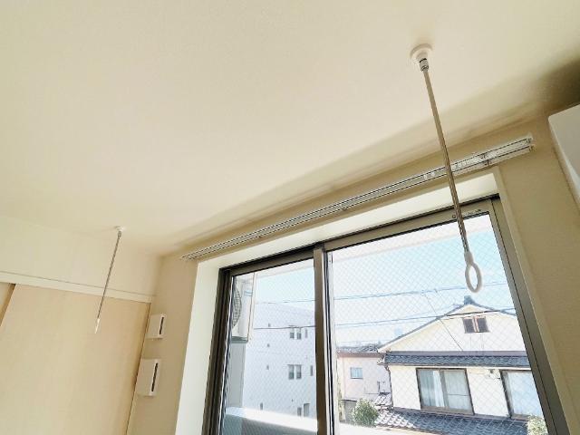 その他設備　室内物干し